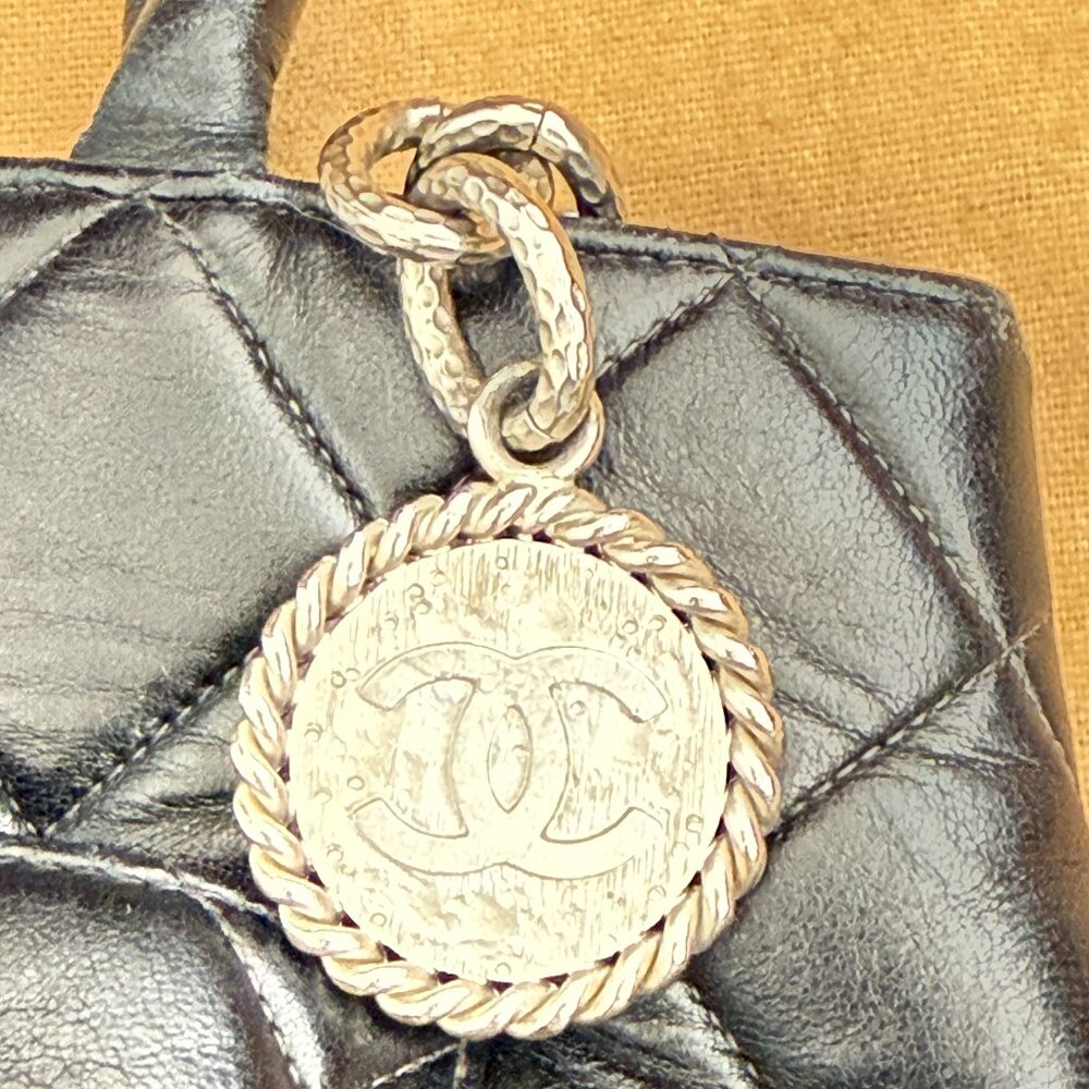 Authentic CHANEL Made in FRANCE Medaillon Reprint Matrasse Black Caviar Tote Bag - Picture 6 of 12